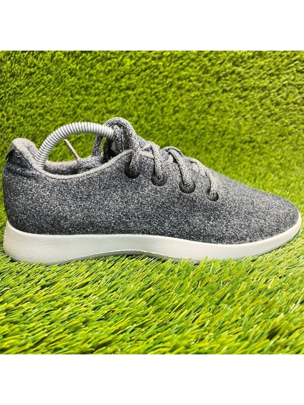 Allbirds Wool Runners Mens Size 9 Gray White Outdoor Walking Shoes Sneakers